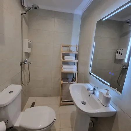 Zahra's Duplex In Διαμέρισμα Τίρανα