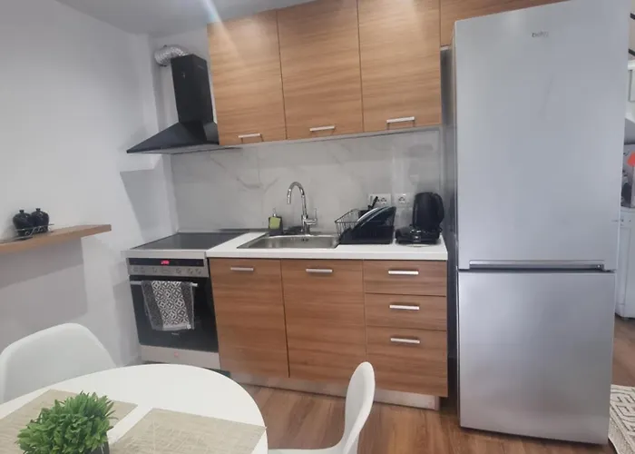 Lily's Duplex * تيرانا